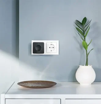 Nuki Combo 2.0 (Smart Lock + Bridge)